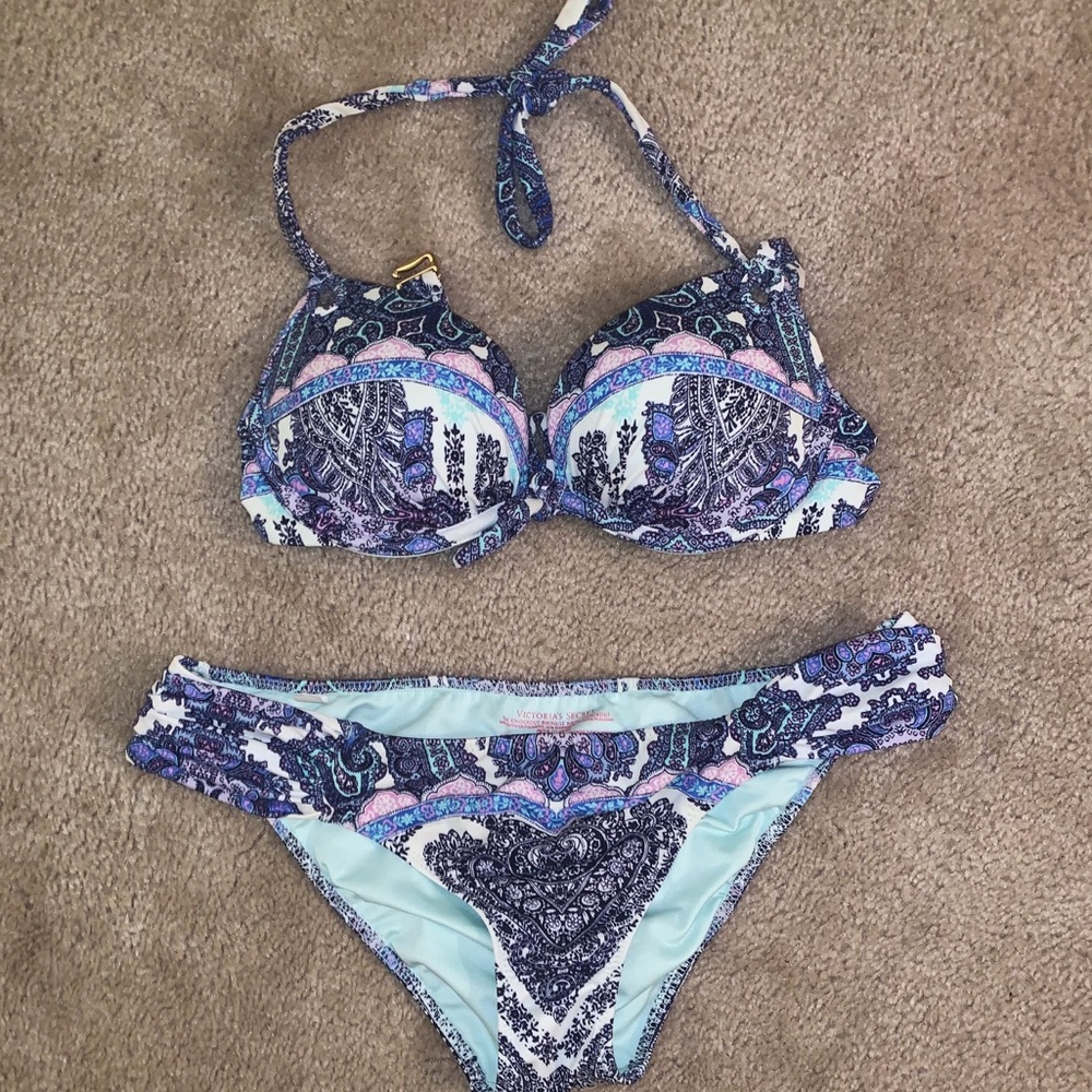 Victoria’s Secret Push-Up Bikini